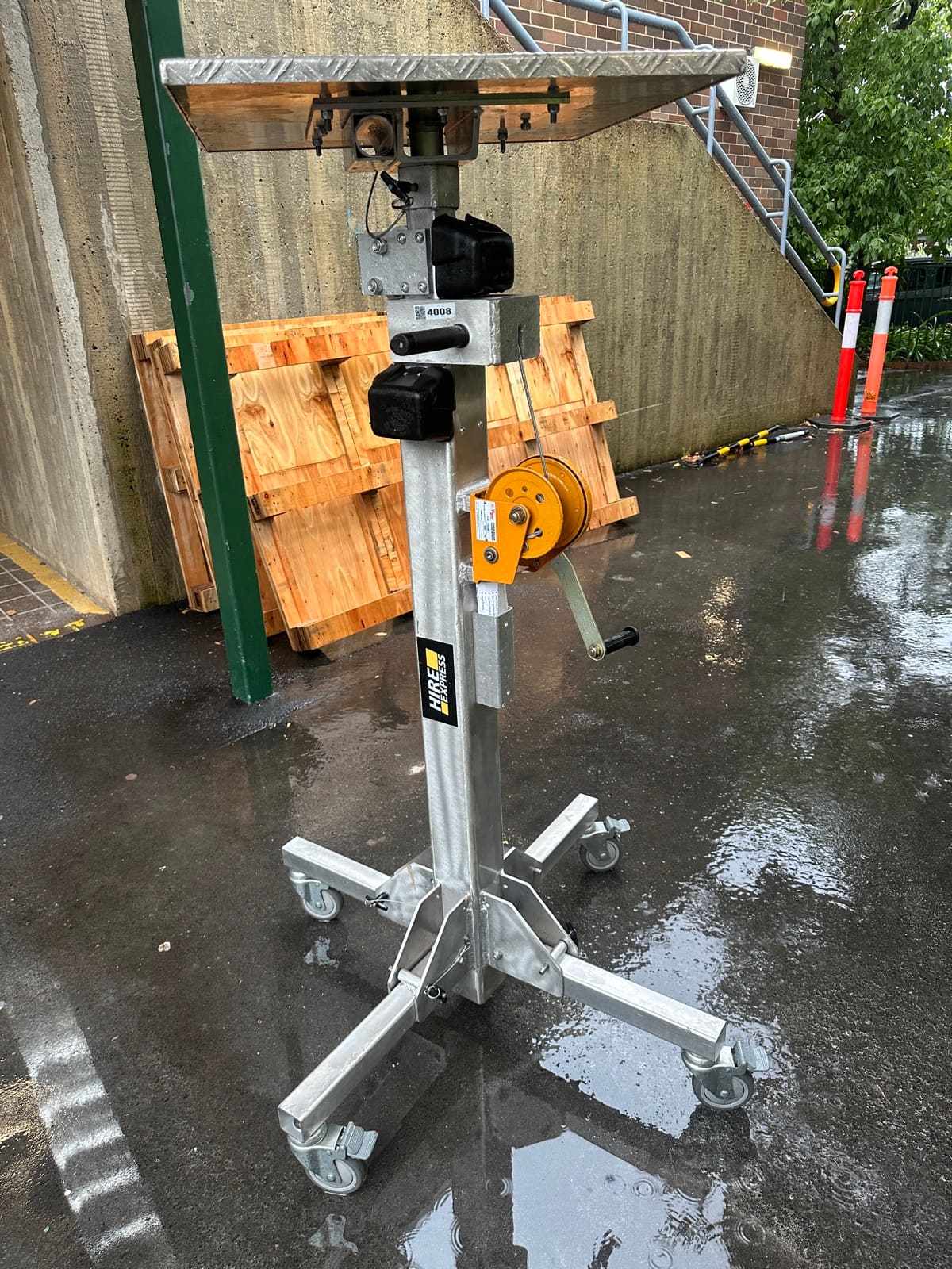 Material Hoist